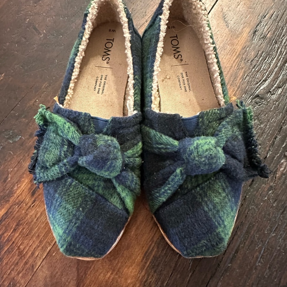 Toms! - Picture 5 of 5